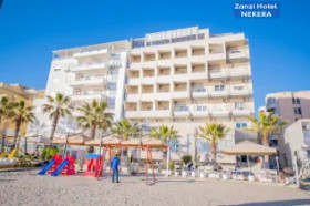 Zanzi Hotel